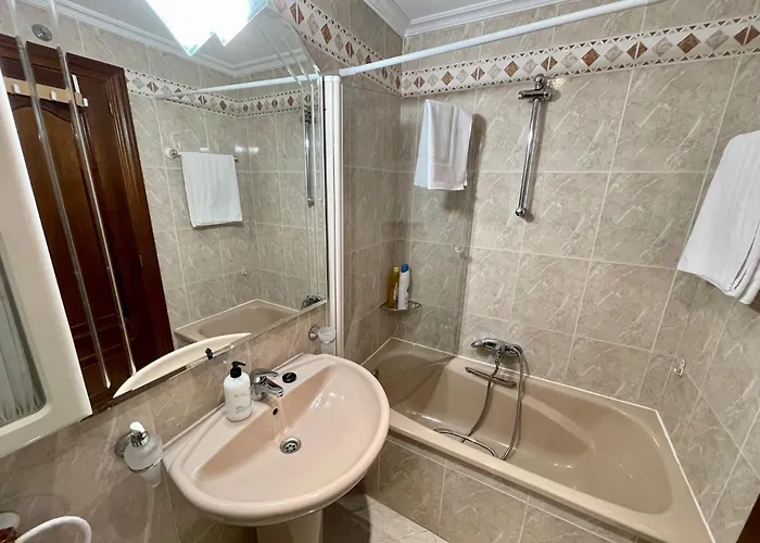 Reyes De Espana / Free Parking & Wi Fi Appartement *